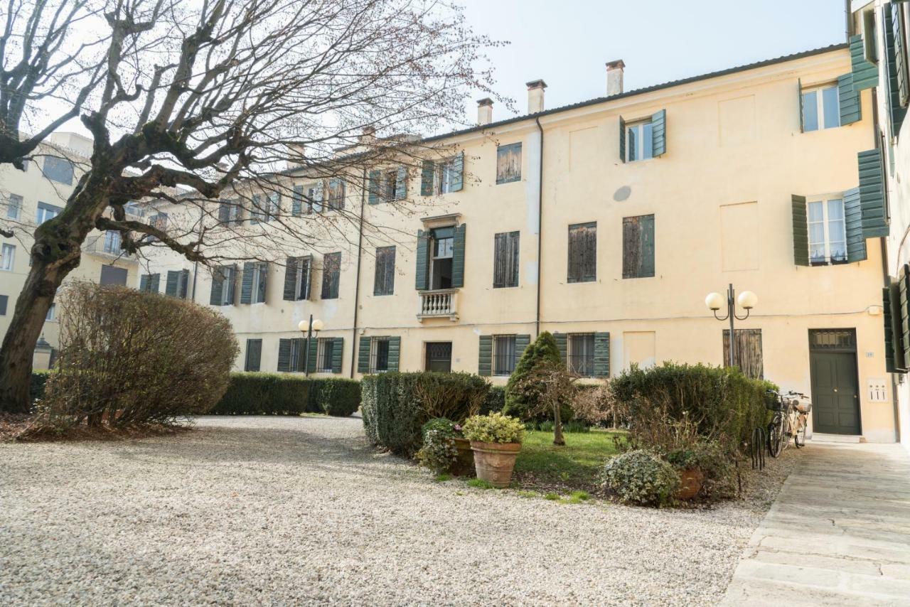 Catoo Dimora Di Design Park In Palazzo Nobiliare Al Duomo Apartment Padova Ngoại thất bức ảnh